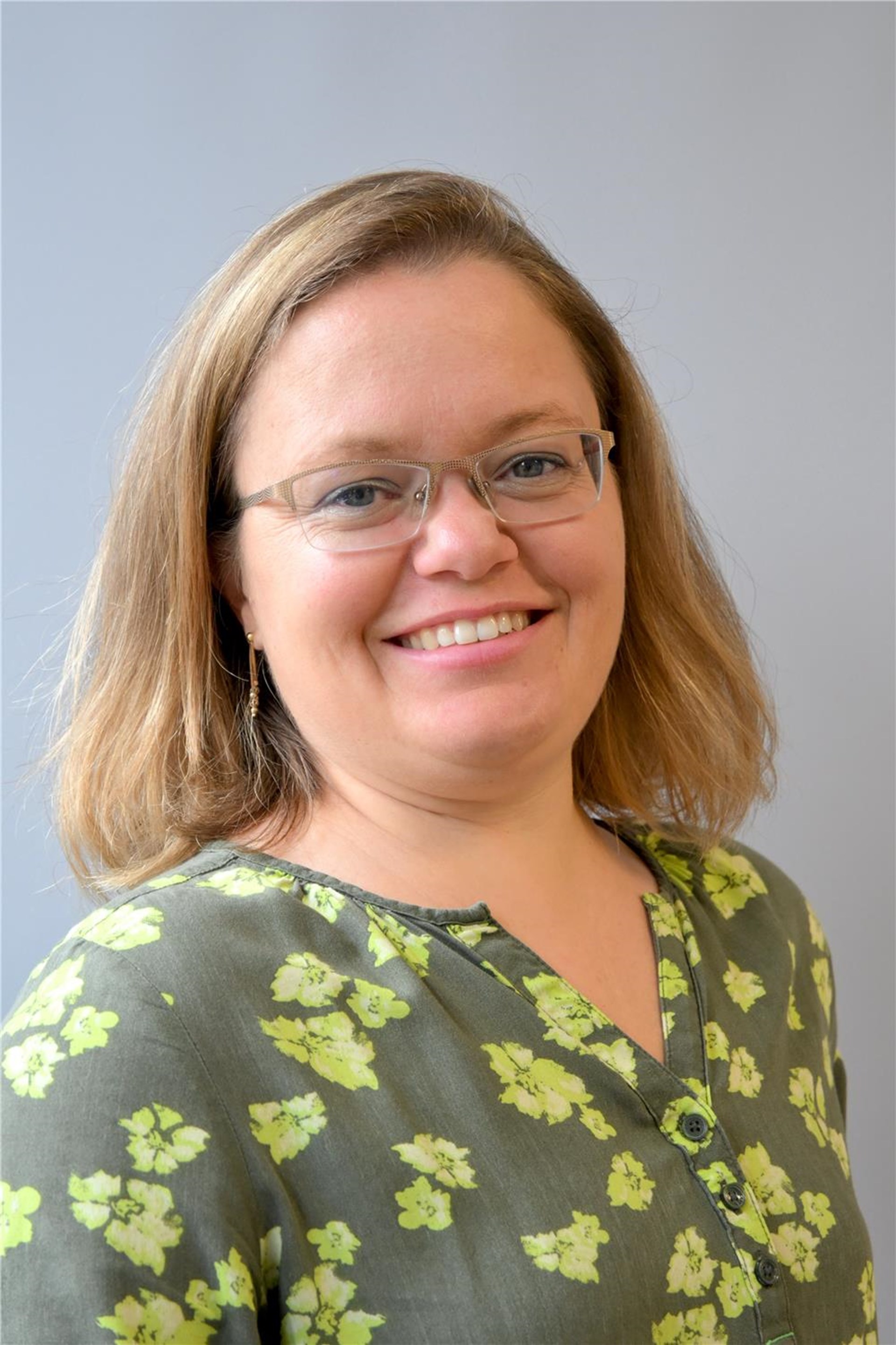 Porträtfoto von Sabrina Bauer