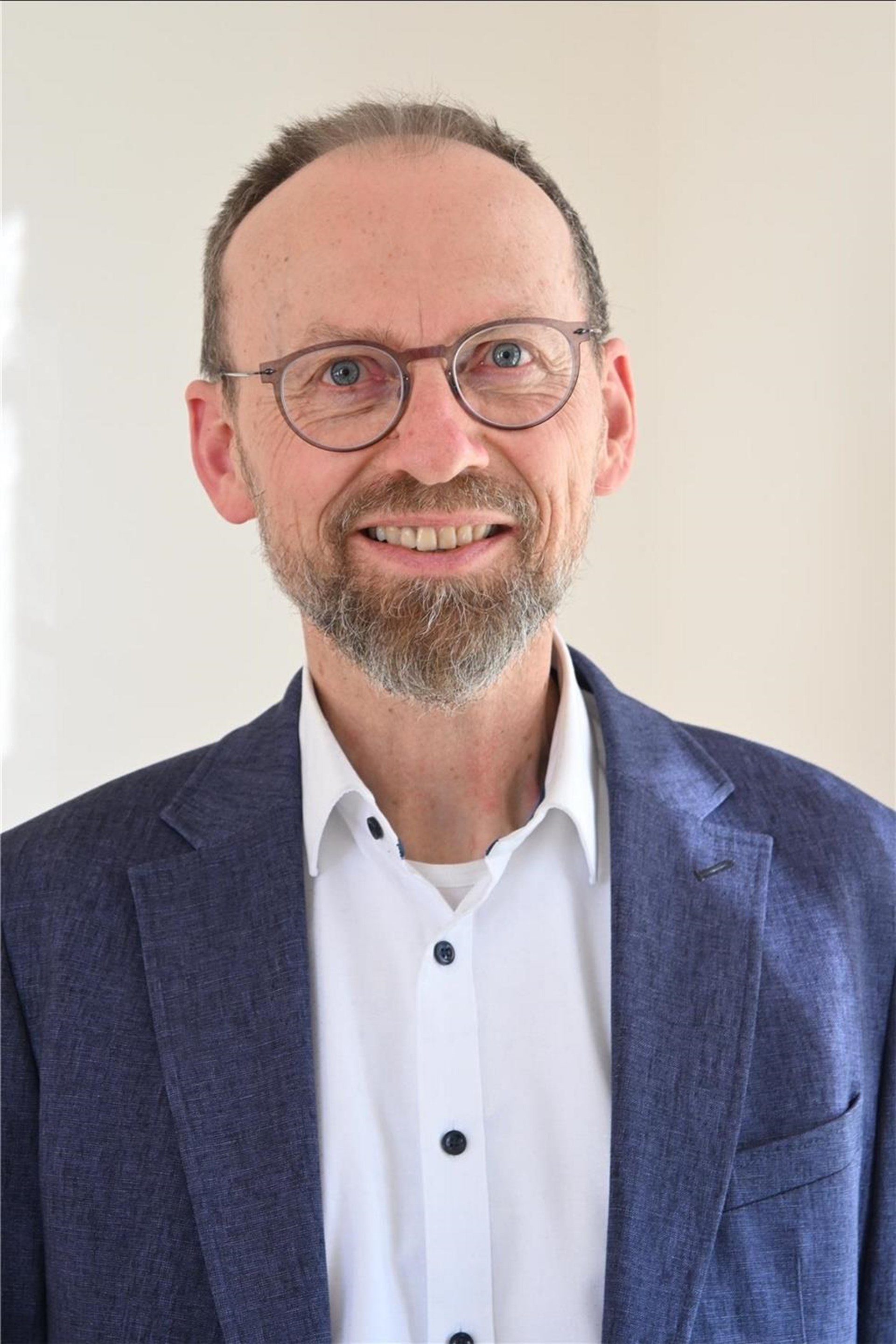 Porträtaufnahme von Robert Sauer